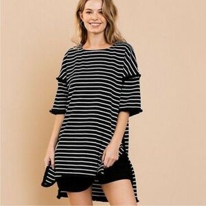 Umgee Black White Striped Tunic Fringed Hem Boat Neck Short Sleeve Women’s Sz S